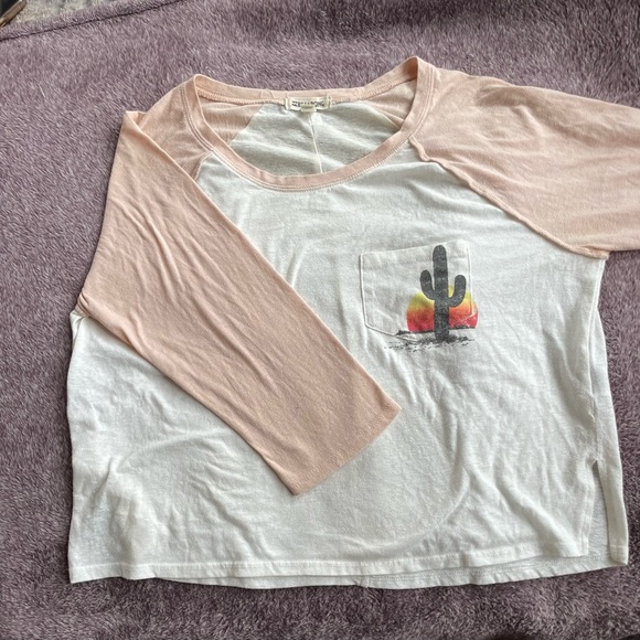 Billabong 1/2 sleeve t-shirt. - Picture 2 of 5